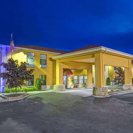 נורת' שיקגו Days Inn By Wyndham Great Lakes Naval Base מראה חיצוני תמונה