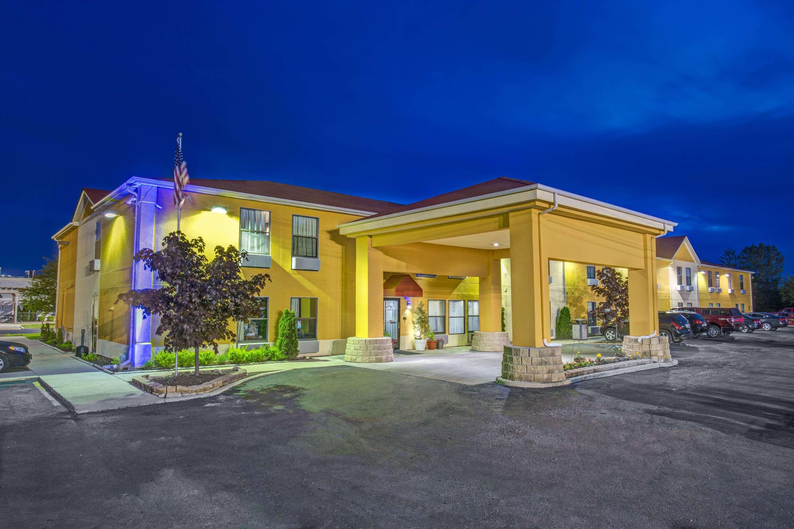נורת' שיקגו Days Inn By Wyndham Great Lakes Naval Base מראה חיצוני תמונה