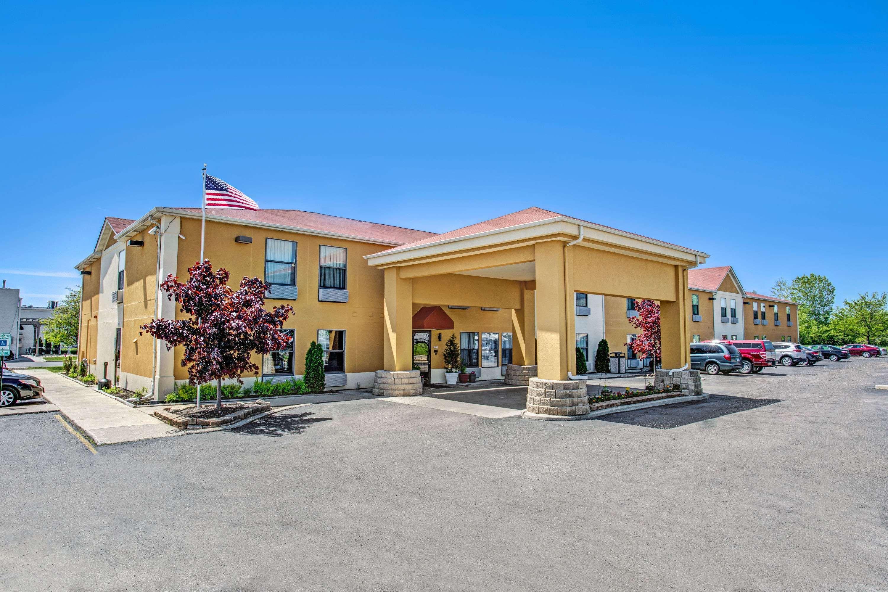 נורת' שיקגו Days Inn By Wyndham Great Lakes Naval Base מראה חיצוני תמונה