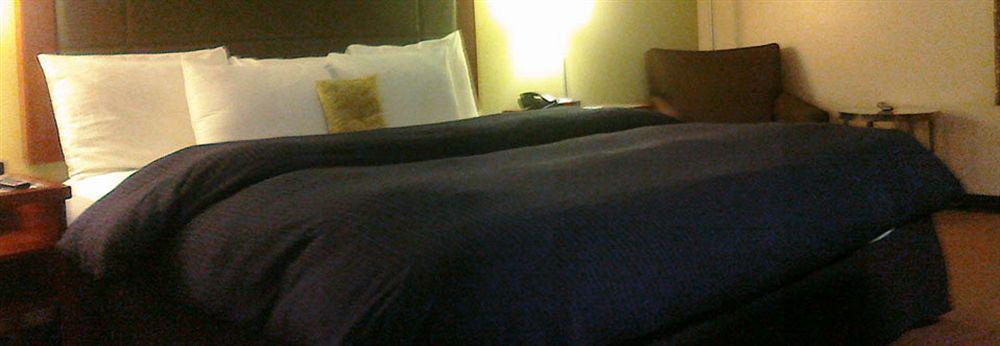 נורת' שיקגו Days Inn By Wyndham Great Lakes Naval Base מראה חיצוני תמונה